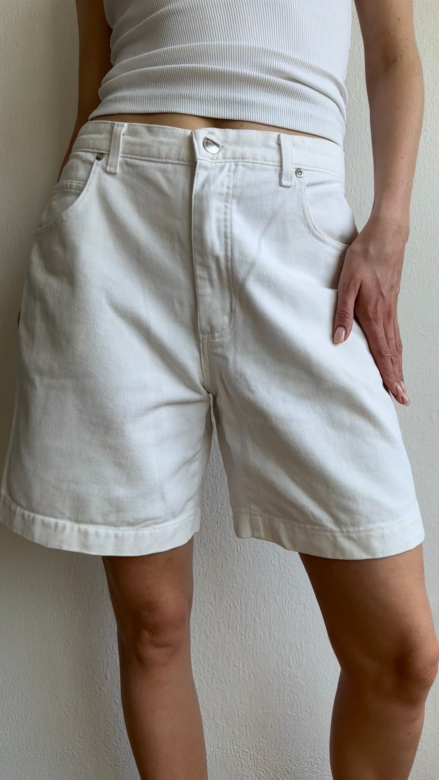 white denim vintage short