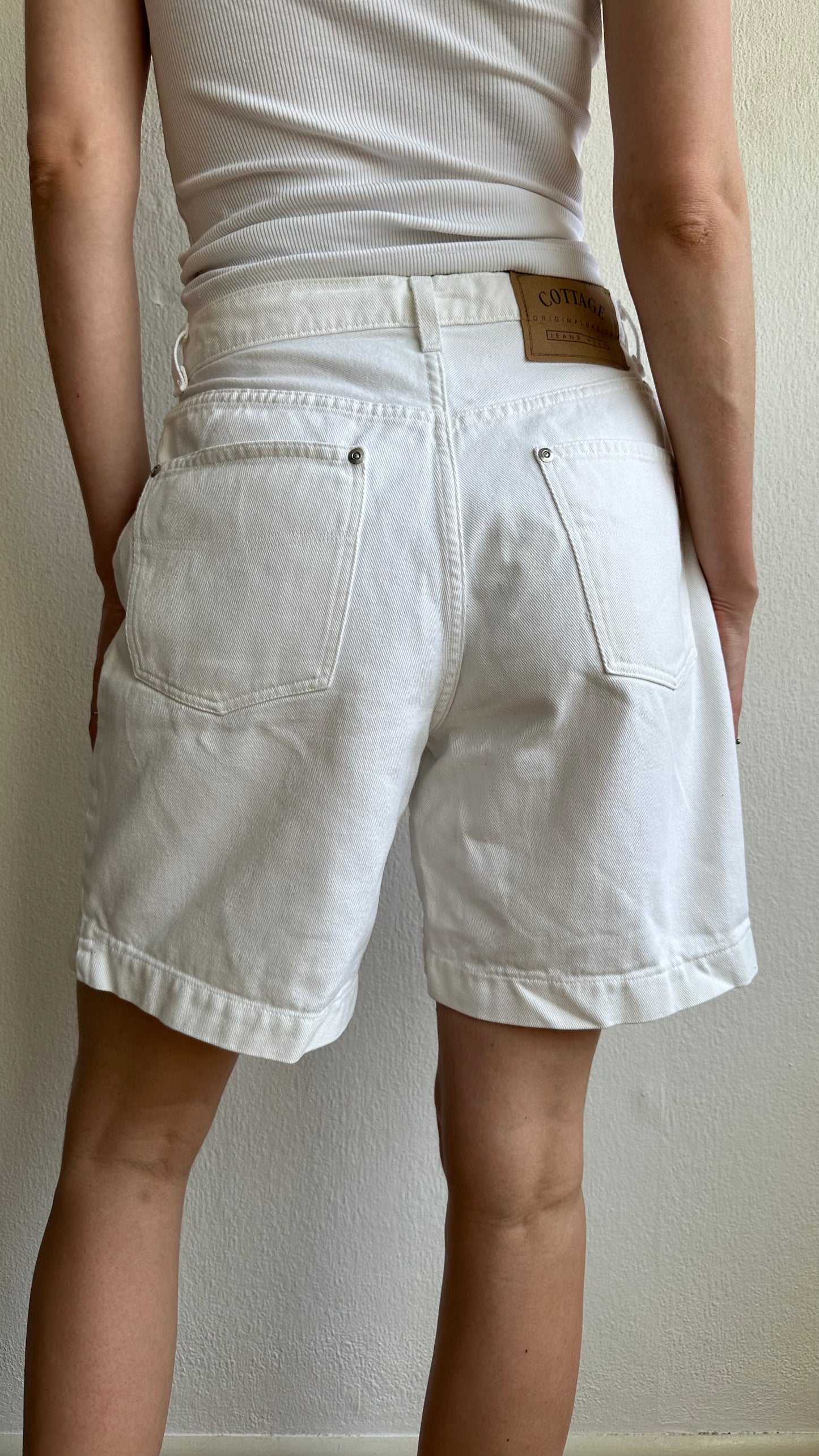 white denim vintage short