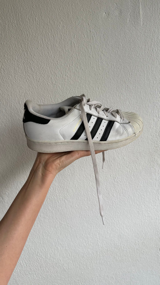 vintage adidas superstar sneaker