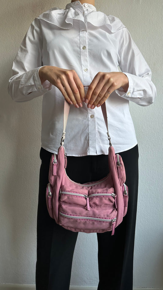 pink shoulderbag pockets