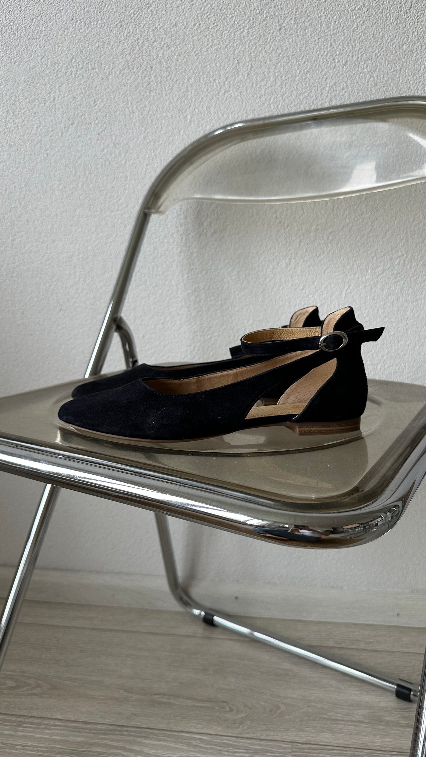 dark blue suede pointed ankle strap ballerina’s