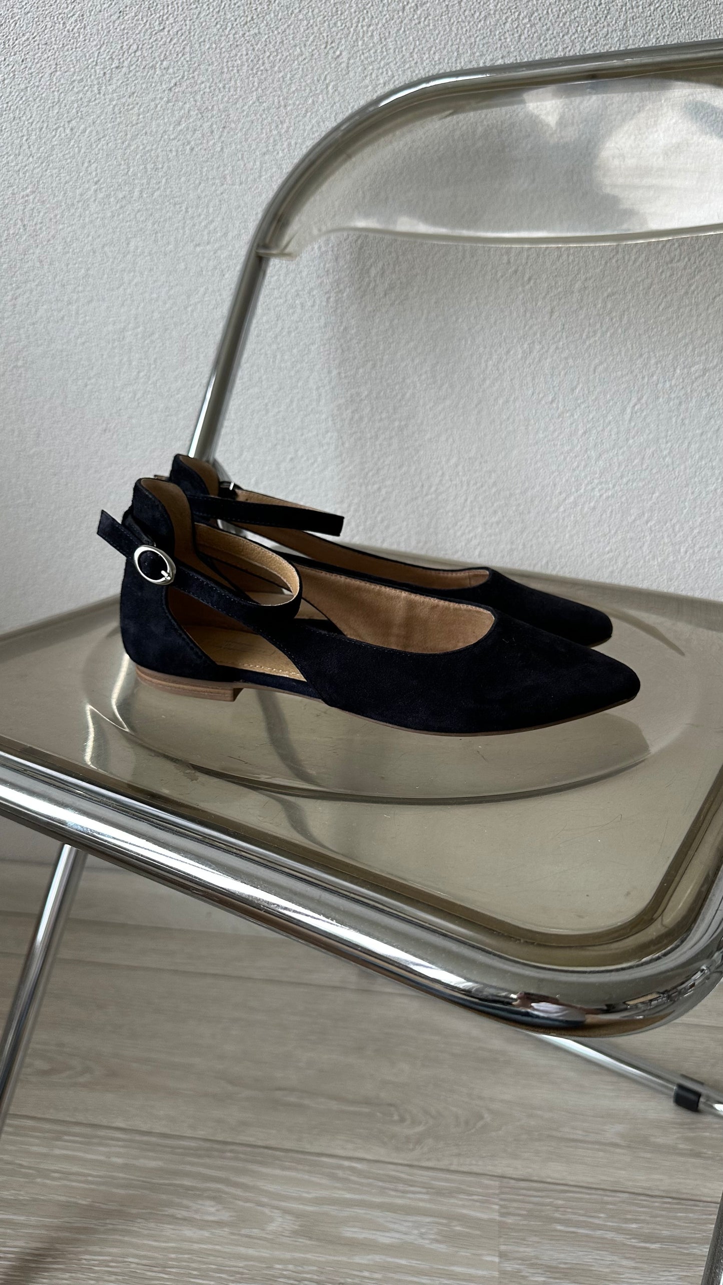 dark blue suede pointed ankle strap ballerina’s