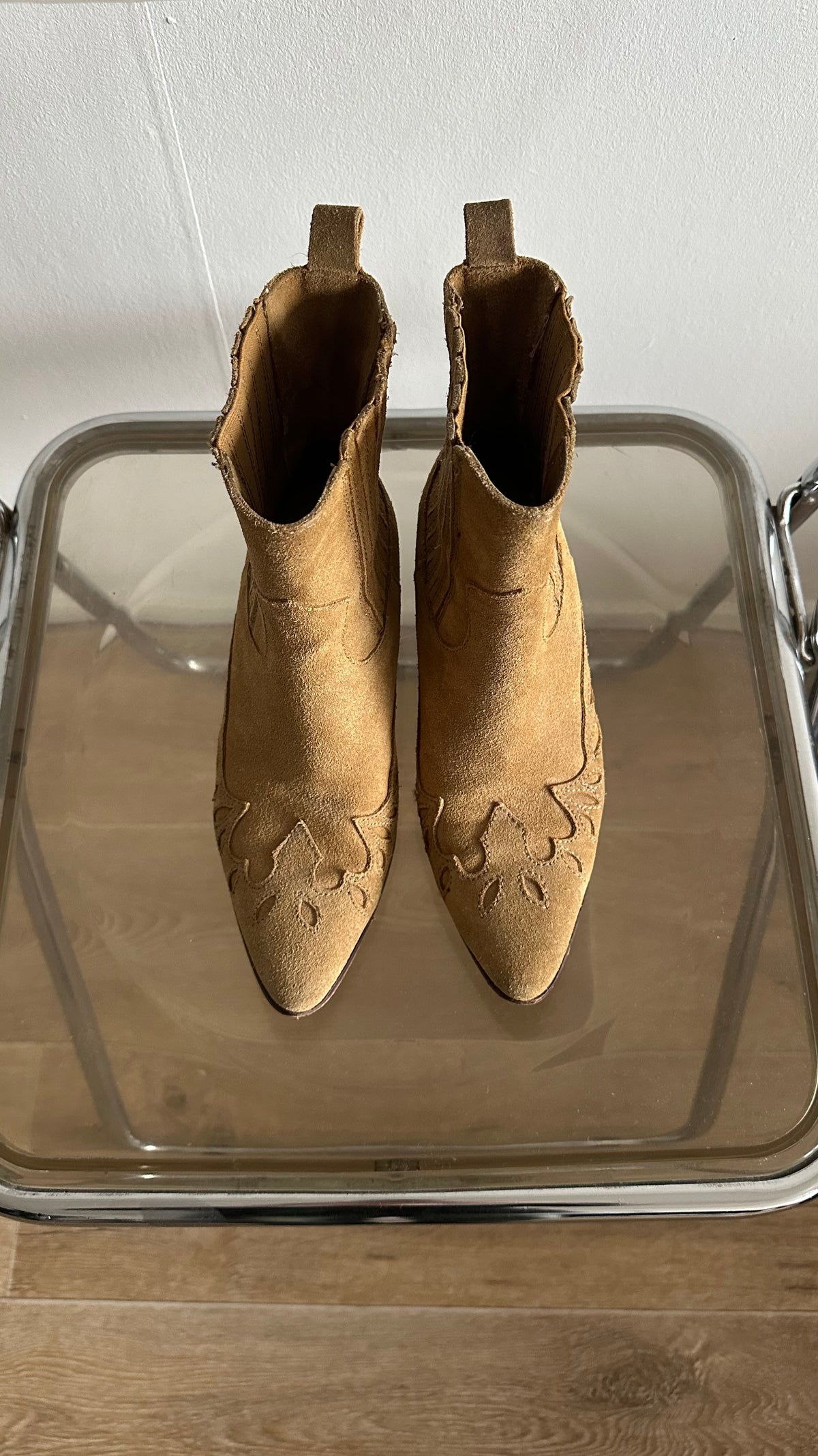 camel suède cowboy boots