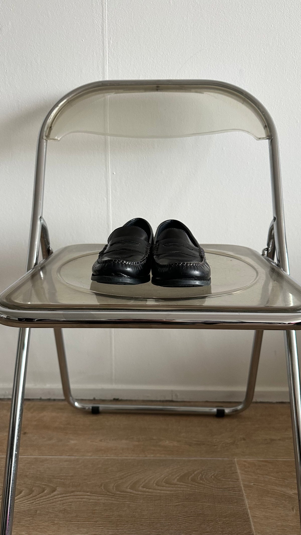 black loafers classic size 39