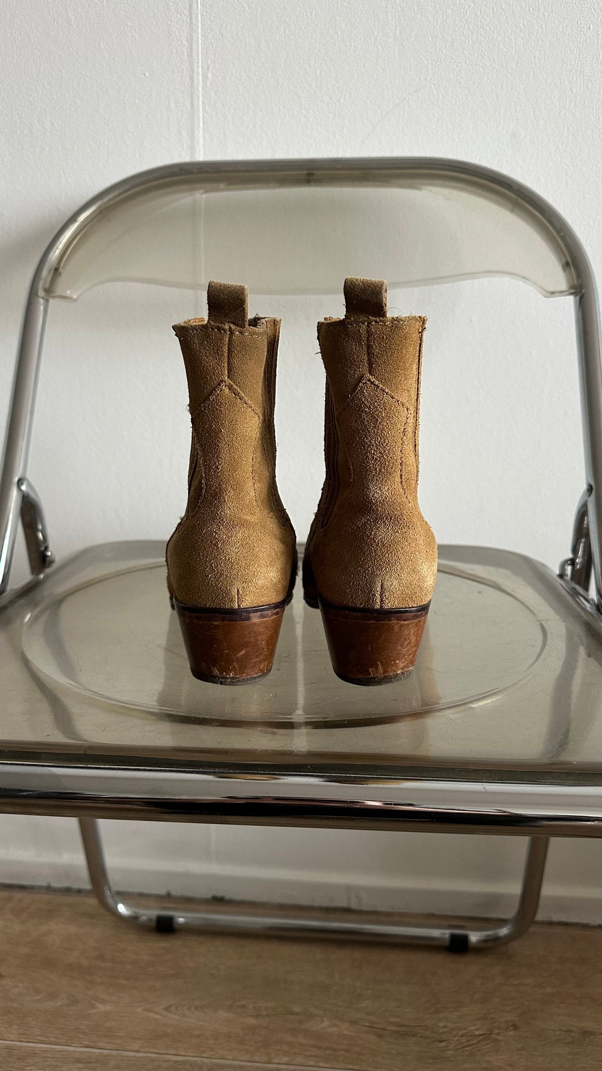 camel suède cowboy boots